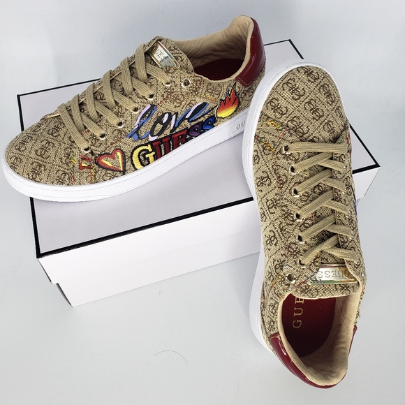guess women's crayza sneakers
